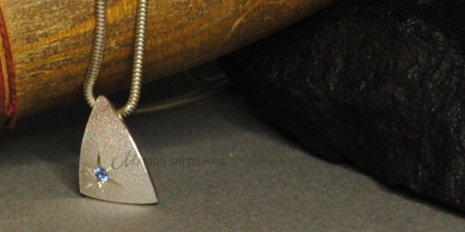 Marion_Sattelmair_Ohrschmuck_04 Marion_Sattelmair_Ohrschmuck_04